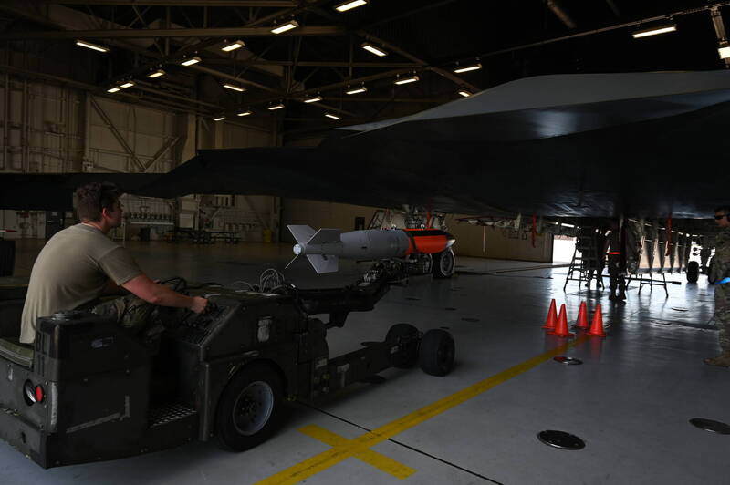 B-61将搭载在B-2、F-35和F-16。（图片取自「Air Force Global Strike Command」网站）(photo:LTN)