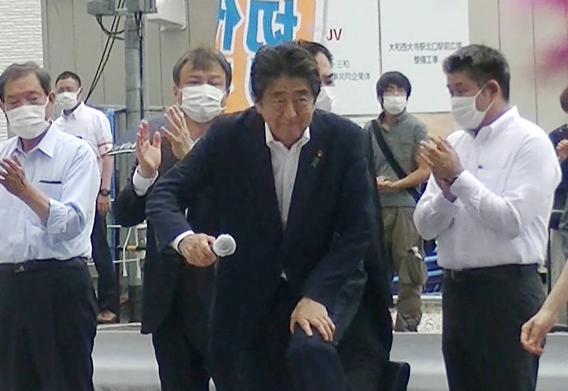 日本前首相安倍晋三8日遭枪击身亡。（法新社）(photo:LTN)