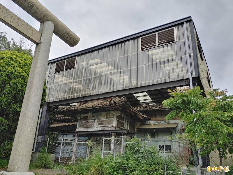 通霄神社社務所遭占用，鎮公所正式提告。（記者蔡政岷攝）