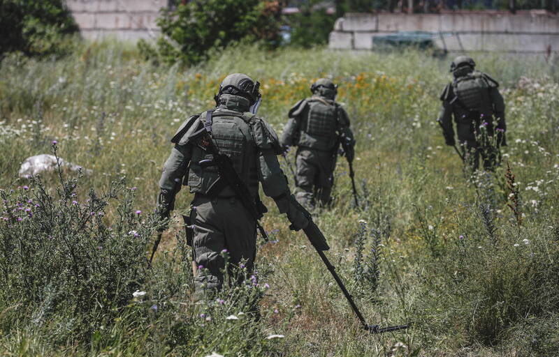 图为出现在顿内茨克地区的俄军。（欧新社）(photo:LTN)