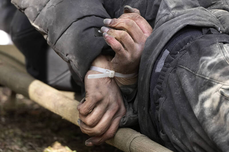乌国布查地区有平民被綑绑双手后遇害。（美联社）(photo:LTN)