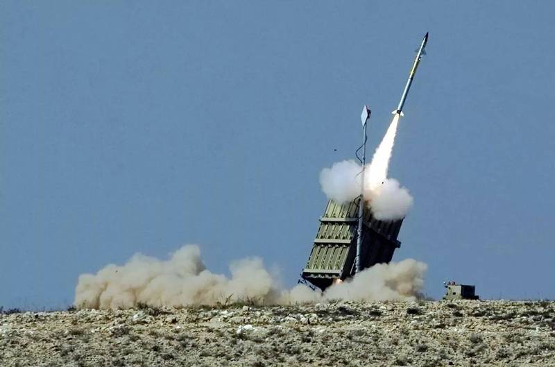 「铁穹」发射拦截飞弹的瞬间。（美联社资料照）(photo:LTN)
