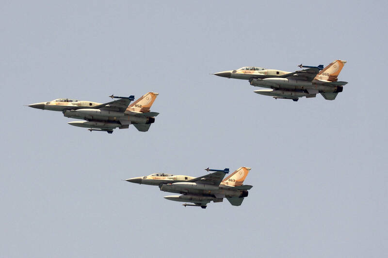 以色列表示他们正在对加萨走廊空袭，以回应哈玛斯的行为。图为以色列空军的F-16战机。（法新社）(photo:LTN)
