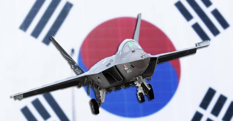 历时20年！南韩自制超音速战机「猎鹰」KF-21首飞。（欧新社、美联社，本报合成。）(photo:LTN)