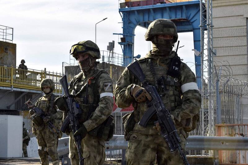 美国国家安全会议发言人柯比提到，俄罗斯正为併吞乌克兰领土「奠定基础」。图为俄罗斯佔领区的俄军部队。（法新社）(photo:LTN)