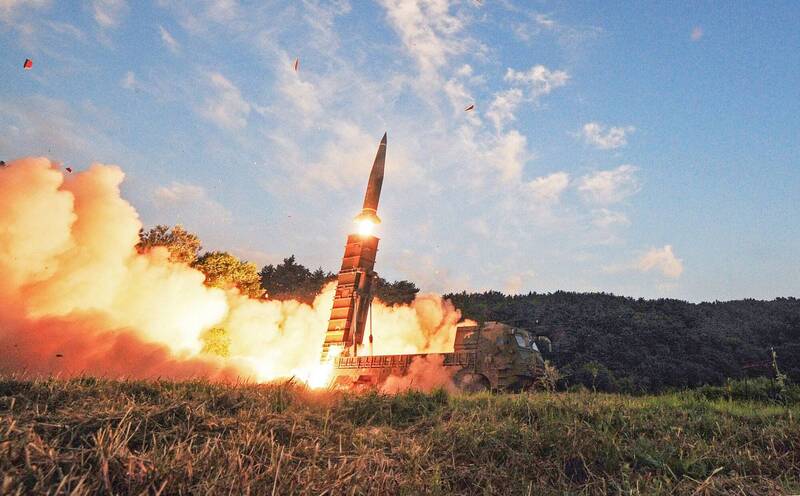 南韩军方传出正在研发和战术核武同等级的地对地玄武-5弹道飞弹。玄武-2发射示意图。（欧新社）(photo:LTN)