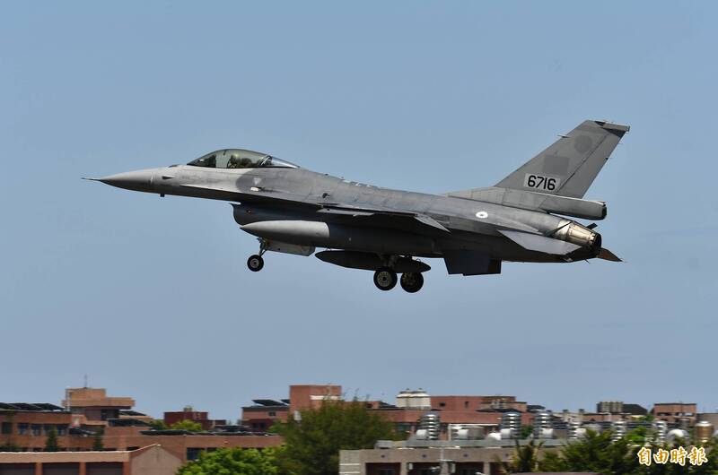 Re: [新聞] F-16返台 夏威夷故障迫降
