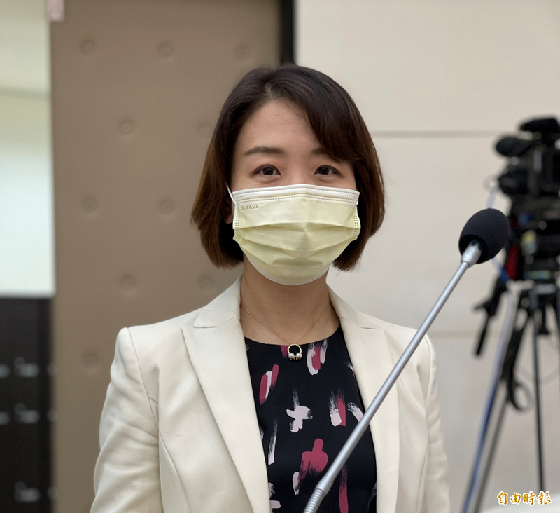 李妍慧今天表示，她已在7月21日辭去中華大學董事長職務。（記者洪美秀攝）