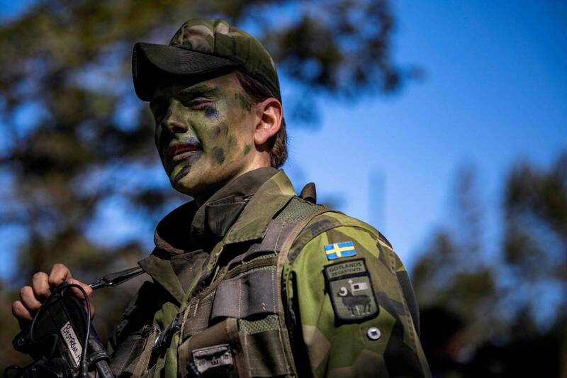 瑞典将派遣120名军事教官前往英国协助训练乌军士兵。图为瑞典士兵。（法新社）(photo:LTN)