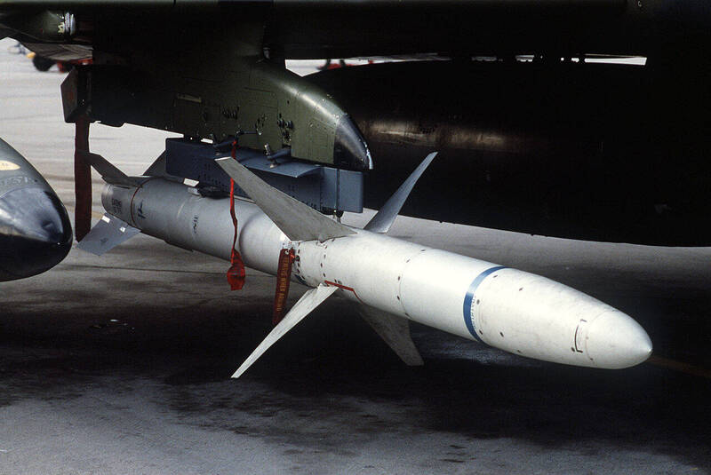 一名美國國防官員透露，美國提供烏克蘭AGM-88反輻射飛彈。（圖擷取自維基百科）