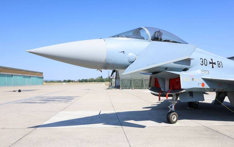 图为7月驻扎在德国巴伐利亚邦多瑙河畔诺伊堡（Neuburg an der Donau）的德国空军战斗机「欧洲台风战机」（Eurofighter Typhoon）。（路透档案照）(photo:LTN)