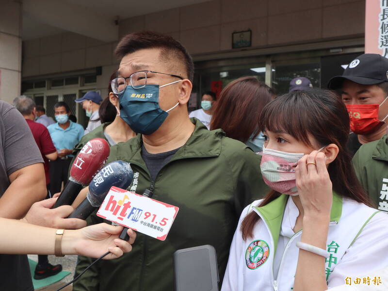 台中海生館蓋10年無法營運，台中市長參選人蔡其昌表示，這是市政怠惰，要換一個有行動力的市長。（記者歐素美攝）