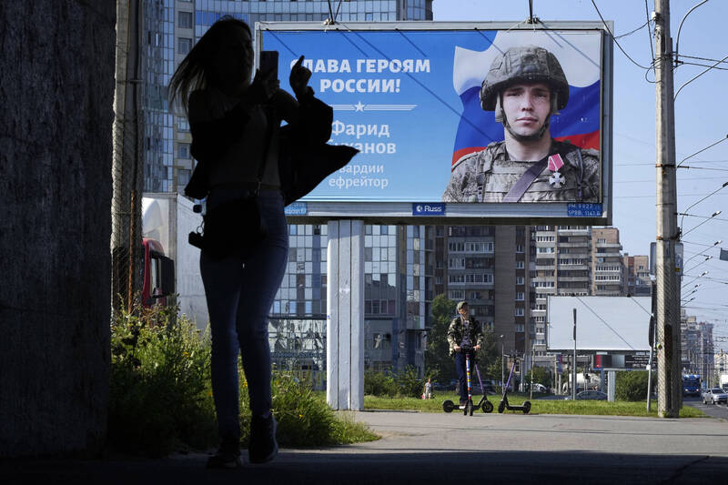 俄罗斯联邦安全会议副主席麦维德夫直言，俄国会持续在乌克兰的军事行动。（美联社）(photo:LTN)