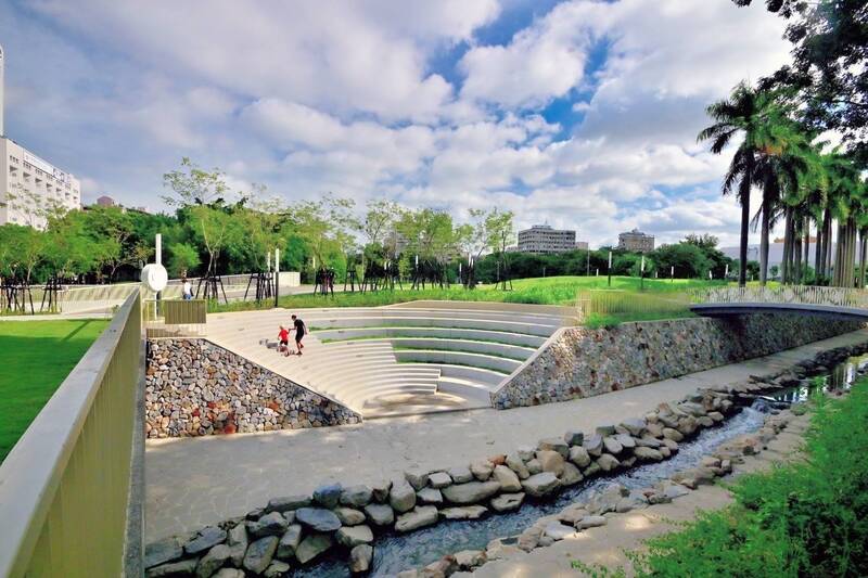 柳川污染整治及環境改善工程(中正公園至舊社公園截流工程及中正水淨場)。(水利局提供) 柳川污染整治及環境改善工程(中正公園至舊社公園截流工程及中正水淨場)。(水利局提供)