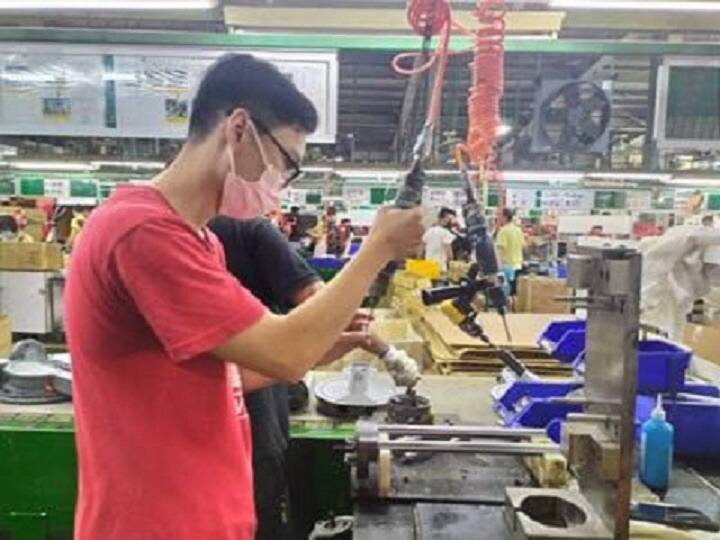 若勞工同意於中秋節出勤,雇主應加倍發給工資。(市府提供) 若勞工同意於中秋節出勤,雇主應加倍發給工資。(市府提供)