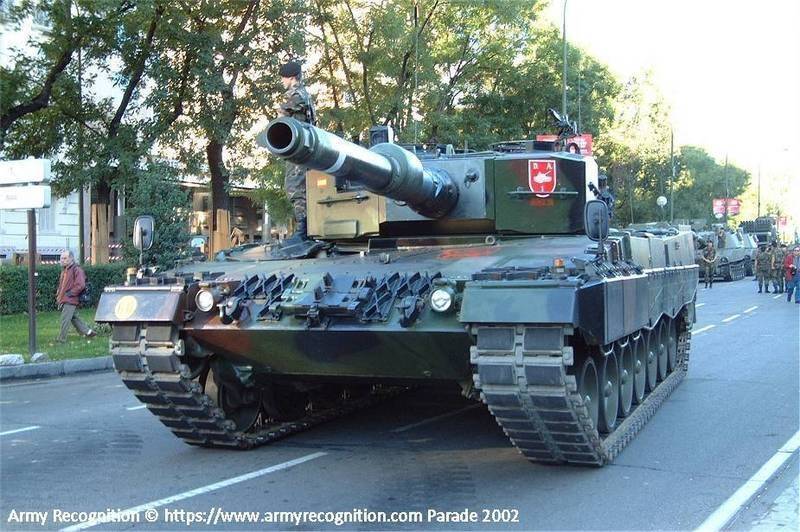 西班牙的「豹-2A4」主战坦克。（撷取自西班牙国防部推特）(photo:LTN)