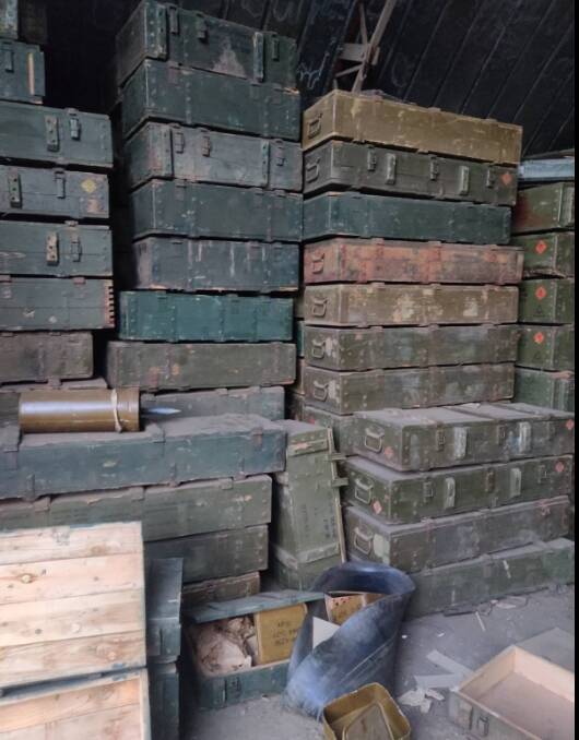 俄羅斯棄置了大量的彈藥與軍武設備在伊久姆城市，這些裝備最終被烏軍所擄獲。（圖擷取自Sofiya Fedyna臉書）