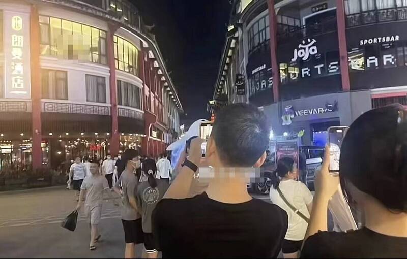 广东惠州朗曼酒店近日发生一对情侣在房内恩爱被路过民众看光光的荒谬事件。（图翻摄自微博）(photo:LTN)