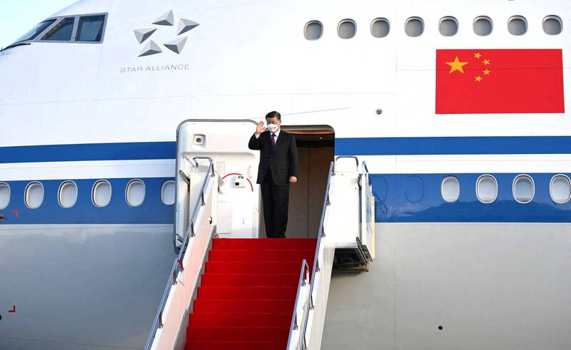 中国国家主席习近平14日搭机抵达哈萨克，展开暌违2年8个月的出访行程。（路透）(photo:LTN)