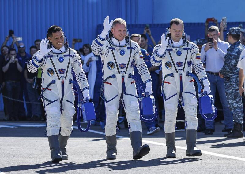 此次太空人团队由美国卢比欧（左）和俄罗斯普罗柯皮耶夫（中）、佩捷林（右）组成。（美联社）(photo:LTN)