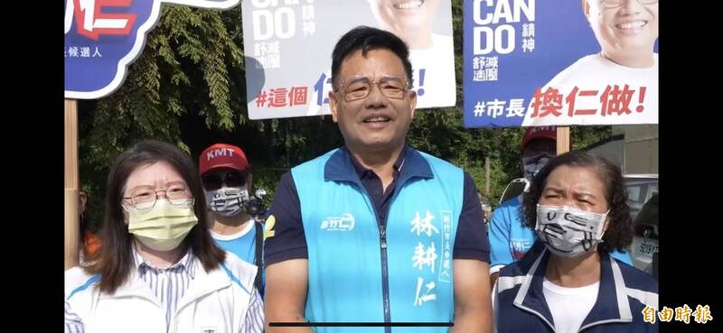 近期竹科媽媽的一篇文章遭出征，國民黨新竹市長參選人林耕仁今天籲綠白雙「虹」都應要約束網軍。（記者洪美秀攝）