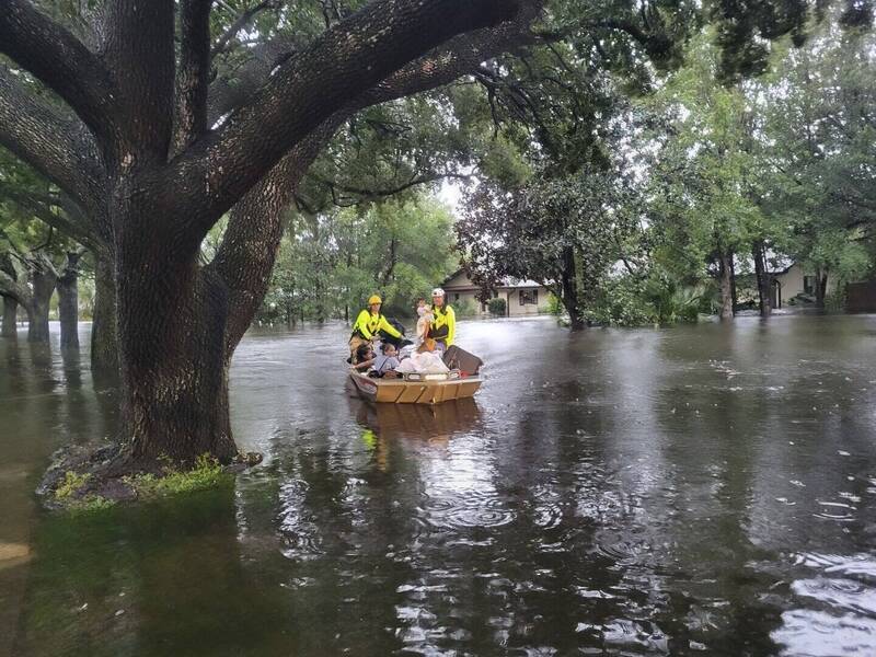 飓风伊恩（Ian）狂袭美国佛罗里达半岛，造成大淹水。（美联）(photo:LTN)