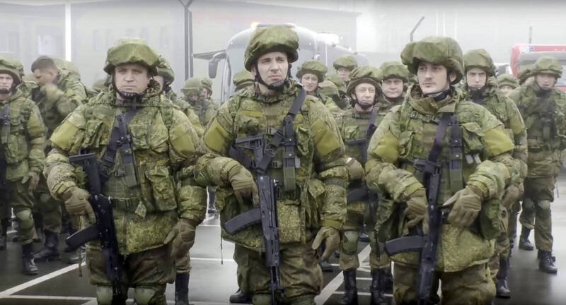 有消息指出俄罗斯原本要送往前线的150万件冬季保暖制服不知去向，但俄军只声称是放错地方。（美联社）(photo:LTN)