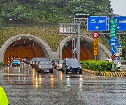 國慶連假明天展開，公路總局預估蘇花路廊將湧8萬輛次車流，宜蘭連日大雨，行駛山區道路要特別注意安全。 （資料照）