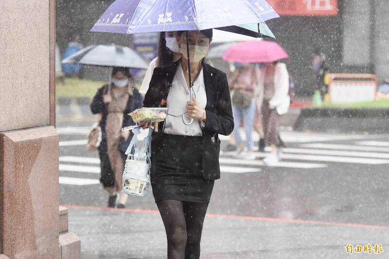 東台灣及大台北東側地區，受東北季風影響恐出現異常降雨。（資料照）