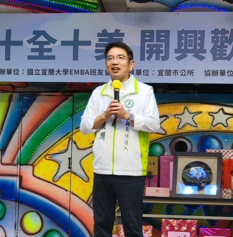 白鶴棲息宜蘭熱潮仍在延燒，江聰淵盼推動環境永續，發展綠色經濟。（圖由宜大EMBA班友會提供）