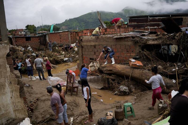委内瑞拉因连日暴雨发生土石流，至少造成22人死亡、50多人失踪。（美联社）(photo:LTN)
