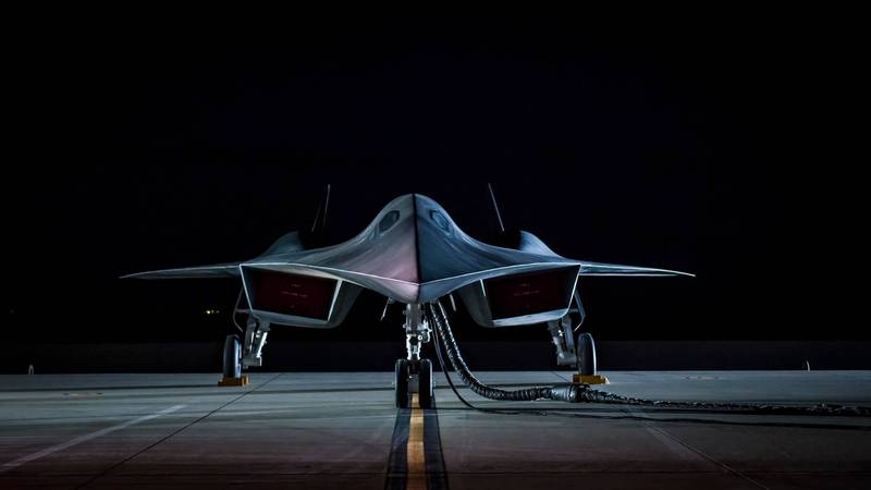美国空军爱德华基地宣布，这款臭鼬工厂为电影《捍卫战士：独行侠》打造的「暗星」（Darkstar）实验机即将公开亮相。（图撷取自爱德华空军基地脸书）(photo:LTN)