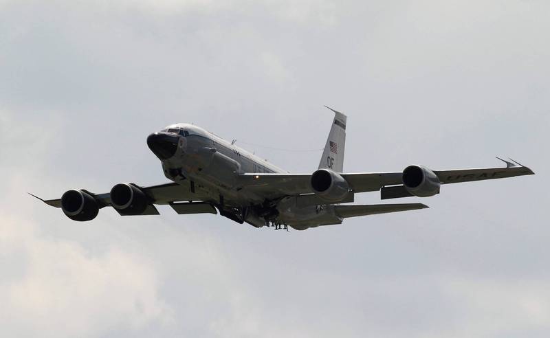 英国国防部长华勒斯说，9月29日曾发生俄罗斯战机在英国RC-135侦察机附近「发射飞弹」事件，而俄方指称战机「技术故障」。图为美军RC-135侦察机。（欧新社）(photo:LTN)