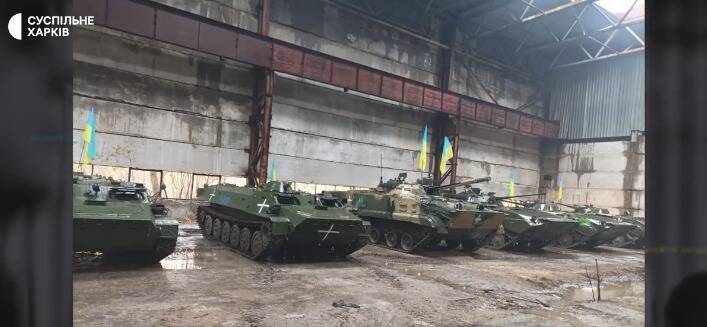 有消息指出乌克兰国民警卫队在哈尔科夫掳获大量装甲车辆。（图撷取自推特）(photo:LTN)
