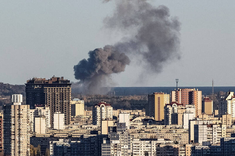 乌克兰多个城市今（31）日再遭俄罗斯大规模飞弹空袭，不过乌克兰空军表示，俄军发射的50多枚巡弋飞弹中就有44枚被击落。（路透）(photo:LTN)