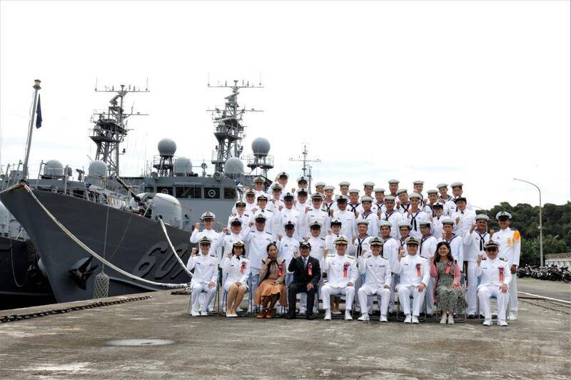 曾發射雄二飛彈擊毀目標海軍鳳江軍艦服役23年昨天除役- 政治