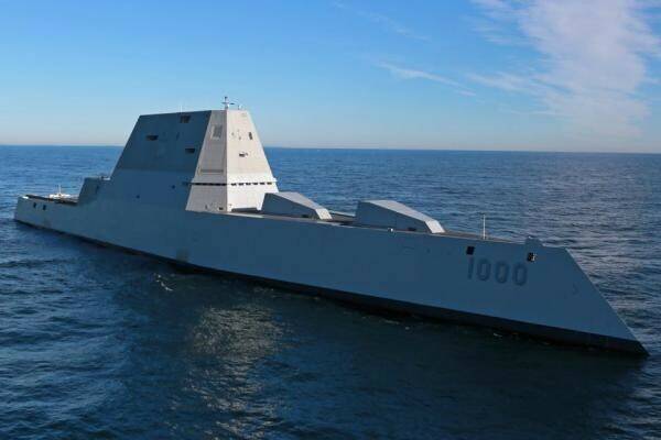 美國海軍匿蹤驅逐艦「朱瓦特號」（USS Zumwalt, DDG 1000）。（圖擷取自美國海軍官網）