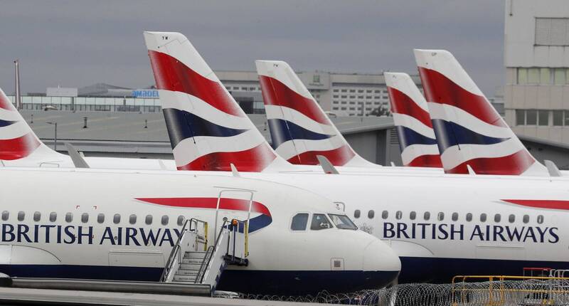 英国航空宣布男性工作人员可以戴耳环、化妆上班。（美联社）(photo:LTN)