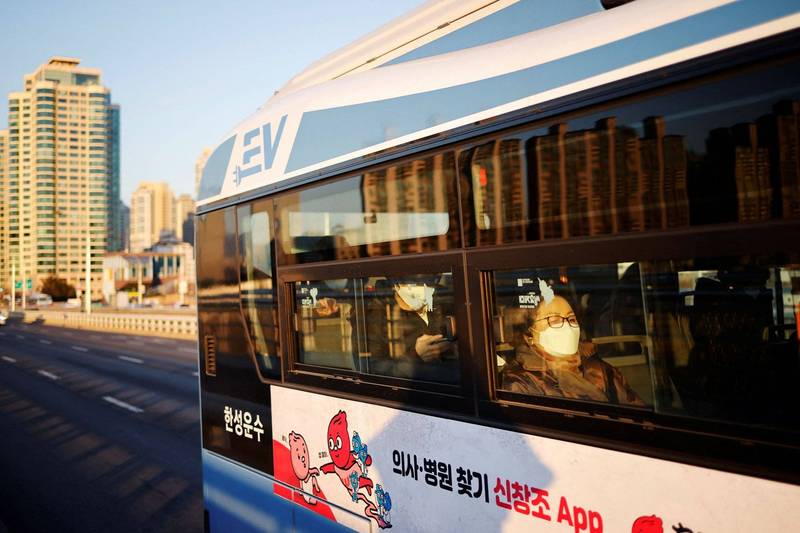 韩国一名乘客在公车上跌倒后身亡。韩国公车示意图。（路透）(photo:LTN)