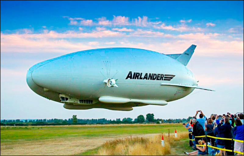 中英對照讀新聞》New era of airships set to take flight in 2026新