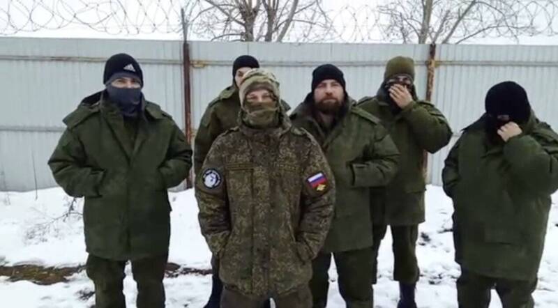 推特流传一段俄罗斯西伯利亚阿尔泰边疆区的动员兵们，抱怨他们的制服被盗卖，而且也没领到应得的薪水。（图撷自推特）(photo:LTN)