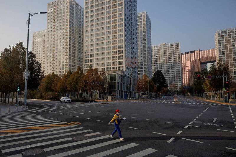 中国武汉肺炎疫情有扩大蔓延趋势，图为首都北京市中心商业区（CBD）平时车水马龙的繁华大街几乎空无一人。（路透）(photo:LTN)