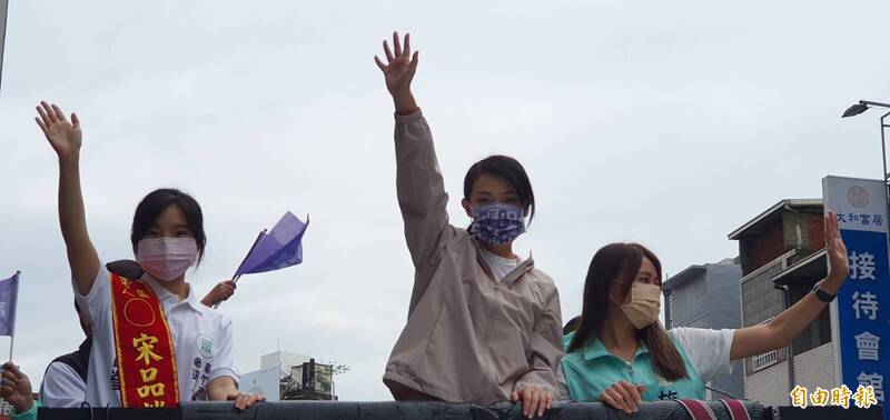 新竹市長當選人高虹安今天下午謝票行程臨時取消。（記者蔡彰盛攝）