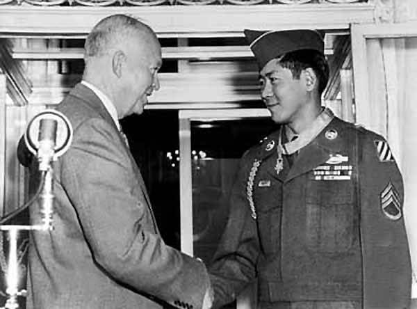 在1953年8月韩战停战后宫村获释，获得美国最高军事荣衔「荣誉勋章」，由当时的美国总统艾森豪亲授。（图撷自wiki）(photo:LTN)