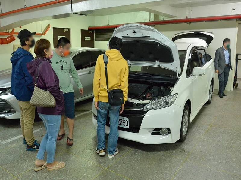 台北分署以高出起標價2倍的20萬元拍定TOYOTA WISH。(台北分署提供) 台北分署以高出起標價2倍的20萬元拍定TOYOTA WISH。(台北分署提供)