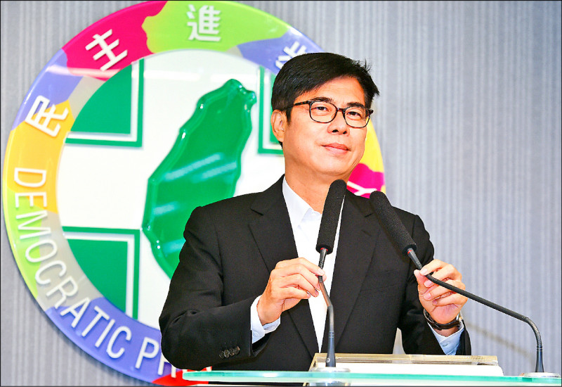 民進黨中常會昨通過正副議長選舉「反黑金條款」,議會黨團、黨籍議員不得決議支持曾犯「黑、金、槍、毒」判刑確定者;代理黨主席陳其邁也呼籲國民黨響應。(資料照) 民進黨中常會昨通過正副議長選舉「反黑金條款」,議會黨團、黨籍議員不得決議支持曾犯「黑、金、槍、毒」判刑確定者;代理黨主席陳其邁也呼籲國民黨響應。(資料照)