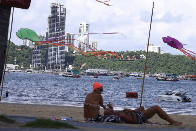 泰国芭达雅商家表示，海滩上9成游客都是俄国人。（欧新社档案照）(photo:LTN)