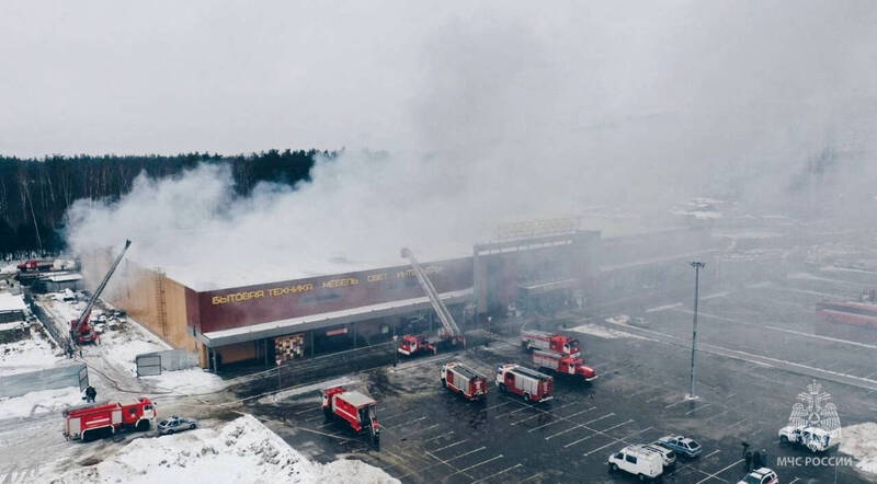 俄罗斯首都莫斯科以东一间大型购物娱乐商场12日发生严重火灾。（路透）(photo:LTN)