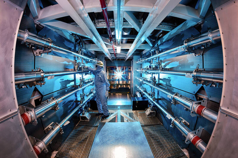 美国预计美东时间13日上午10时（台北时间13日晚间11时）在华府的能源部本部宣布核融合技术进展，劳伦斯利佛摩国家实验室负责研究。（美联社）(photo:LTN)