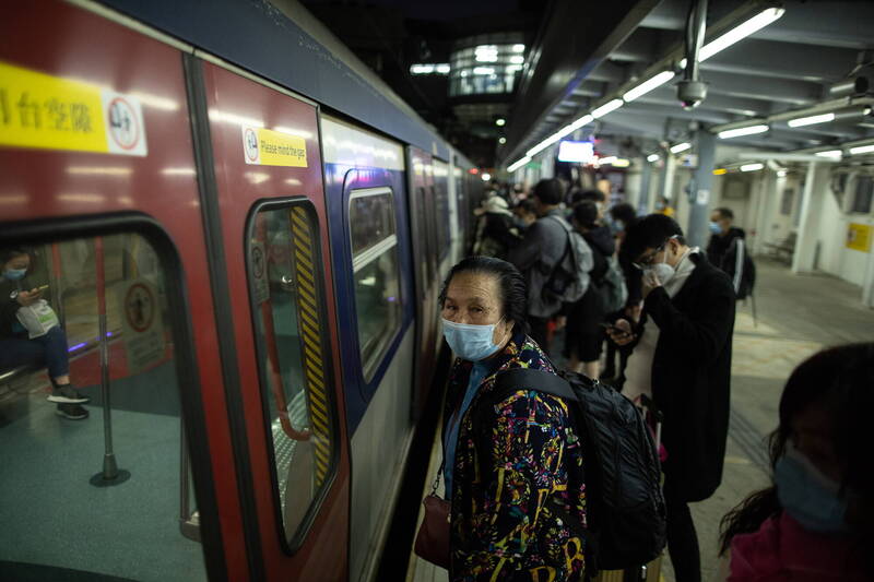 Wuhan Pneumonia" 27,800 cases in Hong Kong in a single day, 145